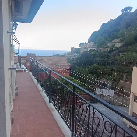 Appartement Penthouse In The Historical Center With Sea View 5 Minutes Away,400mt, From Main Square